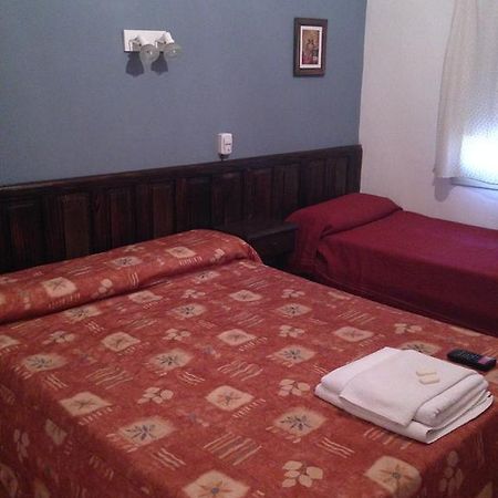 Hotel Gure Echea Villa Carlos Paz Zimmer foto